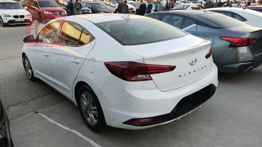 هیوندای ئەلەنترا